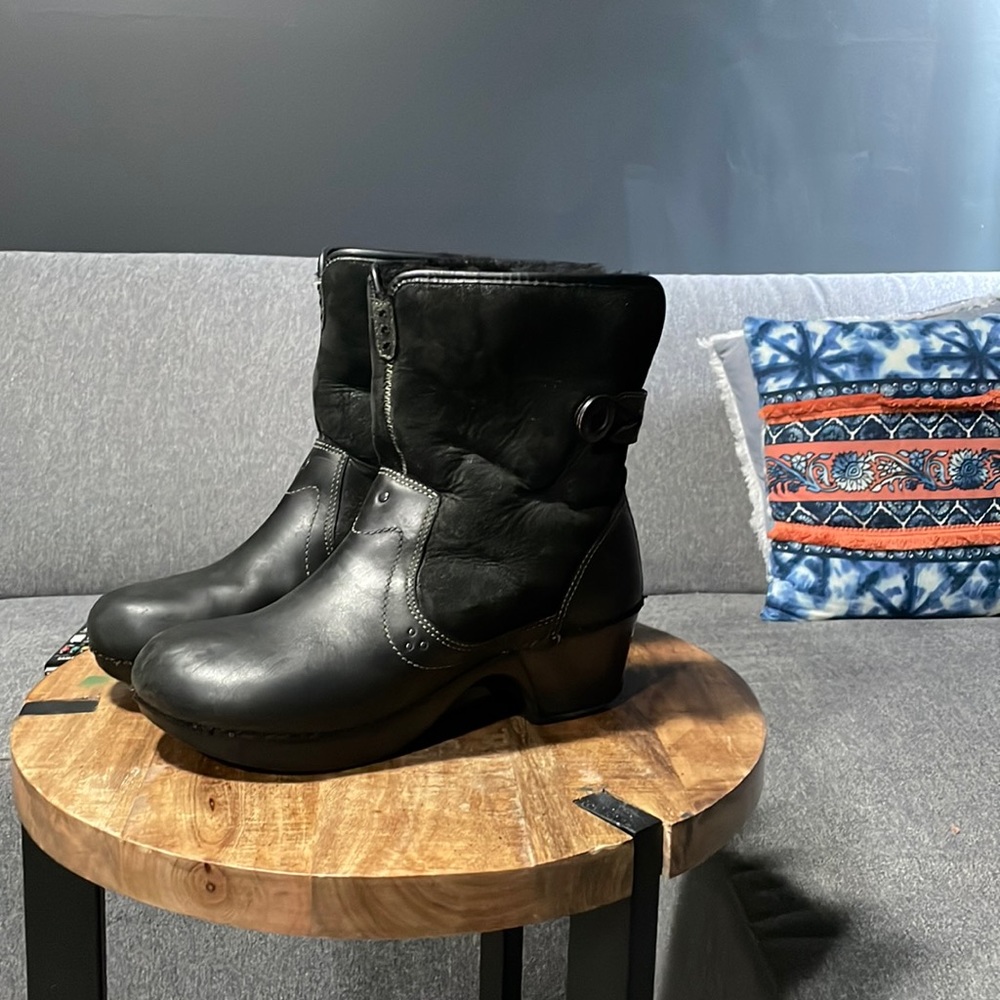 Dansko Stormy Sheepskin Clog boots 41